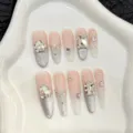 Handgemachte lange künstliche Nägel mit Nude Silber Cat Eye Glitzer und eleganten Strasssteinen. - XS / Thin Stiletto Stil (788) / Nude Silber Katzenauge