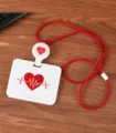 Einziehbarer Ausweishalter mit Schlüsselband, rotem Herz-EKG-Design, Arzt Schwestern Karte. - Herzschlag-Druck / Stil 1 (Roter Herzschlag) / Rot