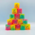 Bunte Regenbogen Kunststoff Federspielzeug ordentlich gestapelt, klassisches Retro Lernspielzeug. - Narwal-Regenbogenspirale L