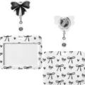 Einziehbarer Ausweishalter und Kartenhüllen Set mit einem wunderschönen schwarzen Schleifendesign. - Horizontal / Schwarz