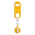 Detailansicht des orangen, einziehbaren Flaschenöffners, praktisches kleines Schlüsselanhänger-Tool. - Orange