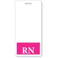 Acryl ID Namensschild Halter weisse Platte mit rosa RN Text fuer Krankenhaus Personal. - RN Vertikaler Stil / Rosa