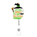 Halloween Acryl Ausweishalter mit Hexenhut Motiv, einziehbarer Badge Reel für Büro. - Grüner Text mit Kürbis / 3.2cm