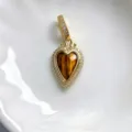 Vintages goldenes Herz Tigerauge Stein Anhänger Detailbild, eleganter Schmuck DIY Zubehör. - Tigerauge (Y01-11)