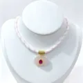 Chic collana in corda intrecciata con ciondolo in pietra rosa e zircone rosso per donna. - Set Collana con Ciondolo / Quarzo rosa