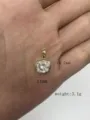 Runder Zirkonia Anhänger mit 18k vergoldeter Einfassung im Detail für feinen Schmuck. - Runder Zirkonia (Z08)