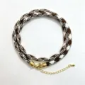 Bruin witte geweven koord ketting met gouden karabijnsluiting en verlengketting accessoire. - A-17