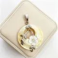 Colgante de flor de concha natural, dije floral plateado con piedra brillante para joyería. - Colgante Solo (Sin Cadena) / G04