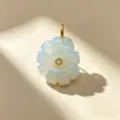 Pendentif fleur conque en pierre sculptée, cristal bleu clair avec belière or et strass. - 06# Opale