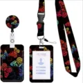 Vista dettagliata del set di porta badge retrattile e cordino con motivo a farfalla. - Stile 11 (Farfalla Colorata)