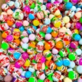 Kleurrijke kerst plastic gashapon speelgoed blinde doos bulk groothandel feestcadeaus. - 6x4cm Gemengde Stijlen
