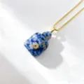 Collier pendentif tortue en pierre naturelle avec chaîne dorée, bijou bleu élégant style. - Tortue Bleue (E06)