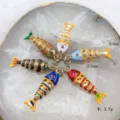 Kleurrijke geëmailleerde vis koperen DIY hanger charm met bewegende gewrichten sieraden. - 5 Secties Vis Wit