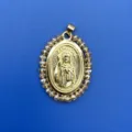 Collier pendentif religieux doré avec gaufrage San Judas et perles de cristal. - Style Perles Jaune Brunâtre (1) / Pendentif avec Chaîne