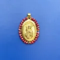 Pendentif San Judas plaqué or à la mode avec perles acryliques rouges collier fait main. - Style Cristal d'Imitation Rouge (8) / Pendentif Seul (Chaîne Non Incluse)