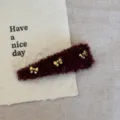Rode wol strik haarspeld, vintage stijl haarspeld met schattige gouden strikjes. - Driehoek Strik Haarspeld / Rood