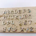 Charmes de lettres alphabet argentés avec des accents de mauvais œil colorés, parfaits. - Lettre A / Lettre argentée (Lettre seule sans chaîne)