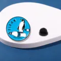 Spilla smaltata pinguino protezione ambientale, badge in metallo ecologico per vestiti. - CZ0119-4