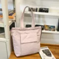 Minimalistische effen kleur tote bag met trekkoord, casual schoudertas voor forenzen. - Roze