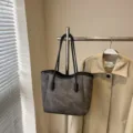 Large capacity dark grey tote bag, casual commute handbag for women, versatile shoulder bag. - Tote Bag (11051273) / Dark Gray