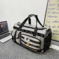 Grand sac de sport gris de voyage fitness avec multiples poches et sangles durables version couleur. - Gris