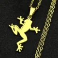 Detailansicht einer goldenen Edelstahl Frosch Anhänger Halskette, trendiges Nischen Schmuckstück. - Gold Stil A / 50cm Kettenlänge / Gold