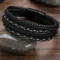 Elegante pulsera de cuero negro trenzado multicapa con cierre magnético para moda masculina. - Negro