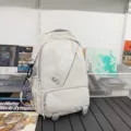 Großer beiger Schulrucksack für Studenten, Freizeittasche mit mehreren Fächern. - Weiß + Knoten