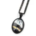 Collier chaîne en métal noir avec pendentif ovale en verre marbré abstrait pour femme. - Noir E