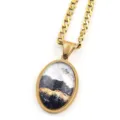 Collier chaîne gourmette dorée avec pendentif ovale en verre marbré abstrait mode femme. - Or F