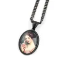 Collier vintage noir avec pendentif camée en verre ovale et portrait de femme classique. - Noir J