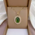 Elegante Vintage Smaragdgrüne Edelstein Zirkon Blumen Halskette Anhänger für Damen Schmuck - Cabochon Smaragd Blumenstil (X0444)