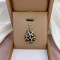 Elegante Tropfen-Halskette mit funkelnden Zirkonia und schickem schwarzen abstrakten Design für Damen. - X0958 Schwarze Leoparden-Träne (Gold)
