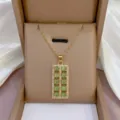 Vergoldete Halskette mit rechteckigem grünem Stein und Strass Anhänger für Damen elegantes Design - Rechteckiger Grüner Zirkonia Zweireihig-Stil (X0451-3)