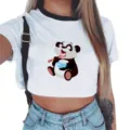 Mujer crop top camiseta blanca manga corta con estampado tierno panda comiendo arroz - S / Blanco