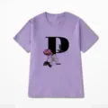 Paars t-shirt met korte mouwen, chique letter P en prachtig bloemenprintontwerp. - S / Tops / Paars (Letter P)