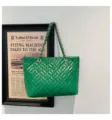 Borsa tote trapuntata verde con tracolla a catena, elegante borsa da donna in pelle PU. - Verde