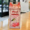 Dubbelwandige plastic waterbeker in melkpakvorm met rietje en heerlijke verkoelende zomergel. - 400ml / Zomerkers