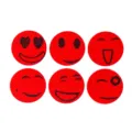 Set van 6 cartoon smiley muggenwerende patches, levendige rode ronde anti-muggenstickers. - Rood