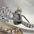 Herzförmige Strass Perlen Uhr, elegante zweireihige Zugband Armbanduhr für Damen und Mädchen. - Silberner Farbverlauf