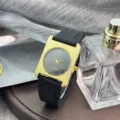 Modische quadratische Quarzuhr mit schwarzem Zifferblatt und Silikonarmband für Damen. - Gold Schwarz