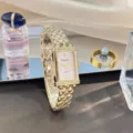 Vintage rechteckige Damen Quarzarmbanduhr mit einzigartigem goldenem Blasenarmband und elegantem Stil. - Gold Rosa