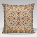 Dettaglio in primo piano della federa per cuscino persiano con intricati motivi floreali e bordi. - Federa per Cuscino in Pelle di Pesca Monofacciale (Senza Anima) 45x45cm / BZ202408028-1
