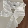 Weißer spitze schleife haargummi mit perlenanhänger und elegantem design für damen - Spitzen Perlen Stil / Viereckiges Halstuch Spitze Schleife