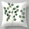 Linnen kussenhoes detail met print van groene eucalyptus bladeren in aquarel stijl. - BZ20230417-10