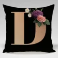 Funda de cojín negra con letra D floral decorativa cuadrada para sofá cama decoración del hogar - Funda de cojín de piel de melocotón de una cara; Relleno no incluido; 45x45 cm