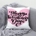 Housse de coussin Saint-Valentin avec cœur rose et typographie en écriture noire pour canapé. - BZ202301202-10