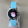 Kinder Silikon Quarzuhr mit niedlichem Einhorn Zifferblatt und blauem Armband für Mädchen. - Himmelblau