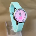 Kinder Cartoon Pfirsich Silikon Quarzuhr mit rosa Zifferblatt und grünem Armband als Geschenk. - Mintgrün