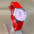 Kinder Quarzuhr mit süßem Pfirsich Muster und rotem Silikonarmband als tolles Geschenk. - Rot